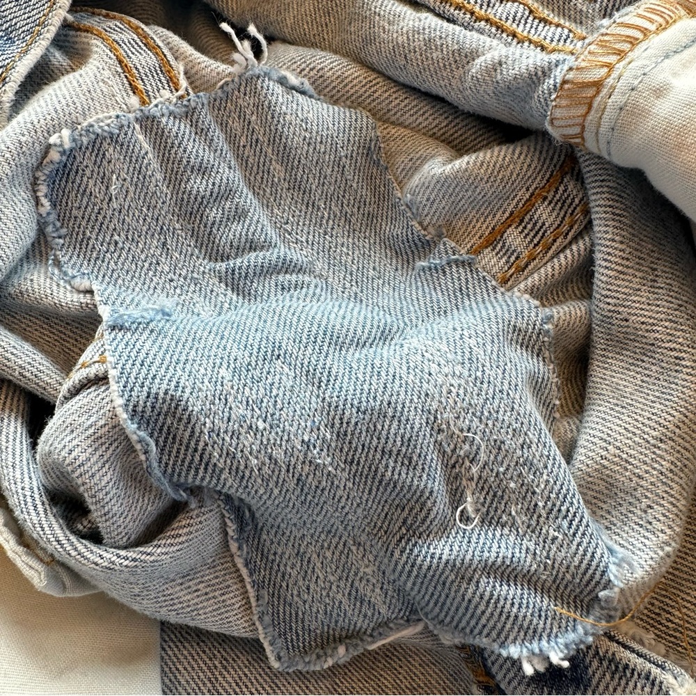 Vintage Levi's 550 Relaxed Fit Work Chore Jeans Flawed 2 pairs 34 x 34 - Picture 10 of 16